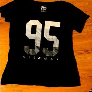 Like new Nike air max tee